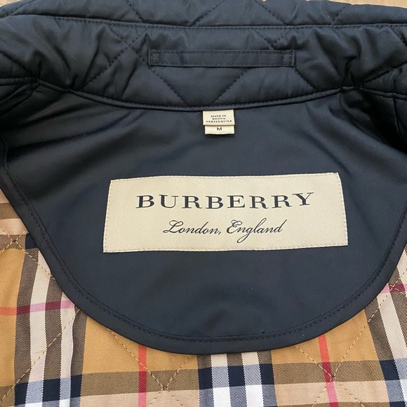 Burberry Ladies Diamond Quilted Jacket Black Size M - Picture 7 of 16